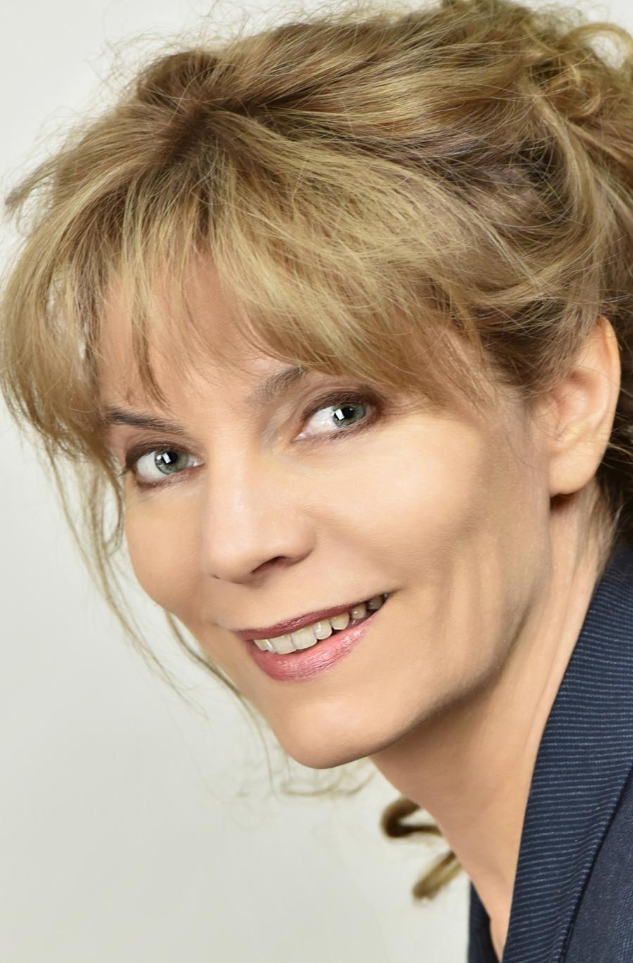 Пчелінцева Олена Едуардівна